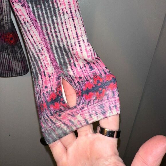 Nike Pro Combat Womens Pink Red Black Abstract Quarter Zip Medium EUC - Picture 5 of 13